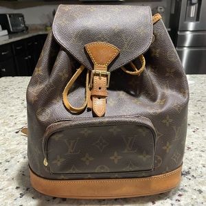 💕Louis Vuitton Backpack